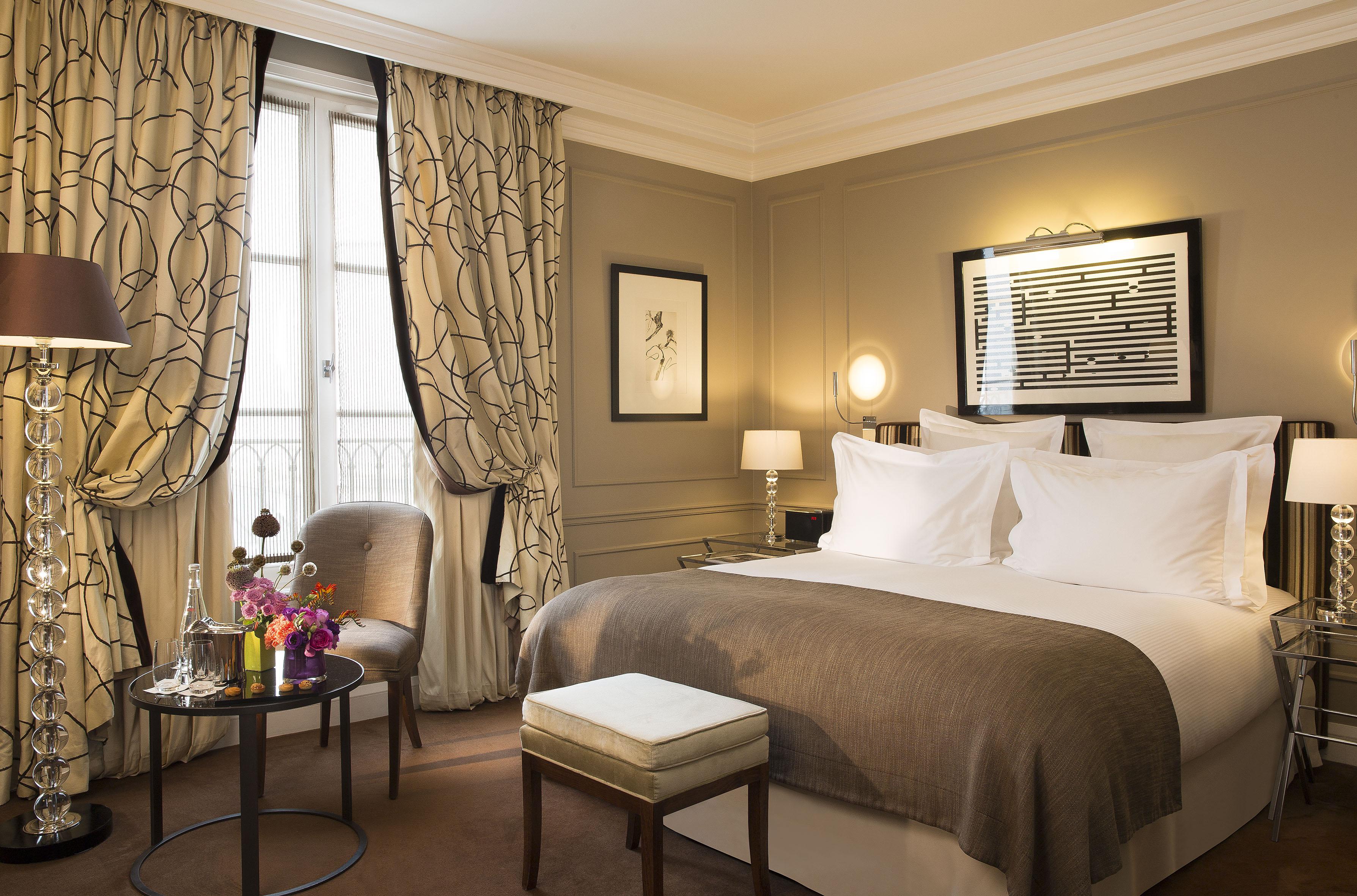 Le Burgundy Paris Hotel Exterior photo