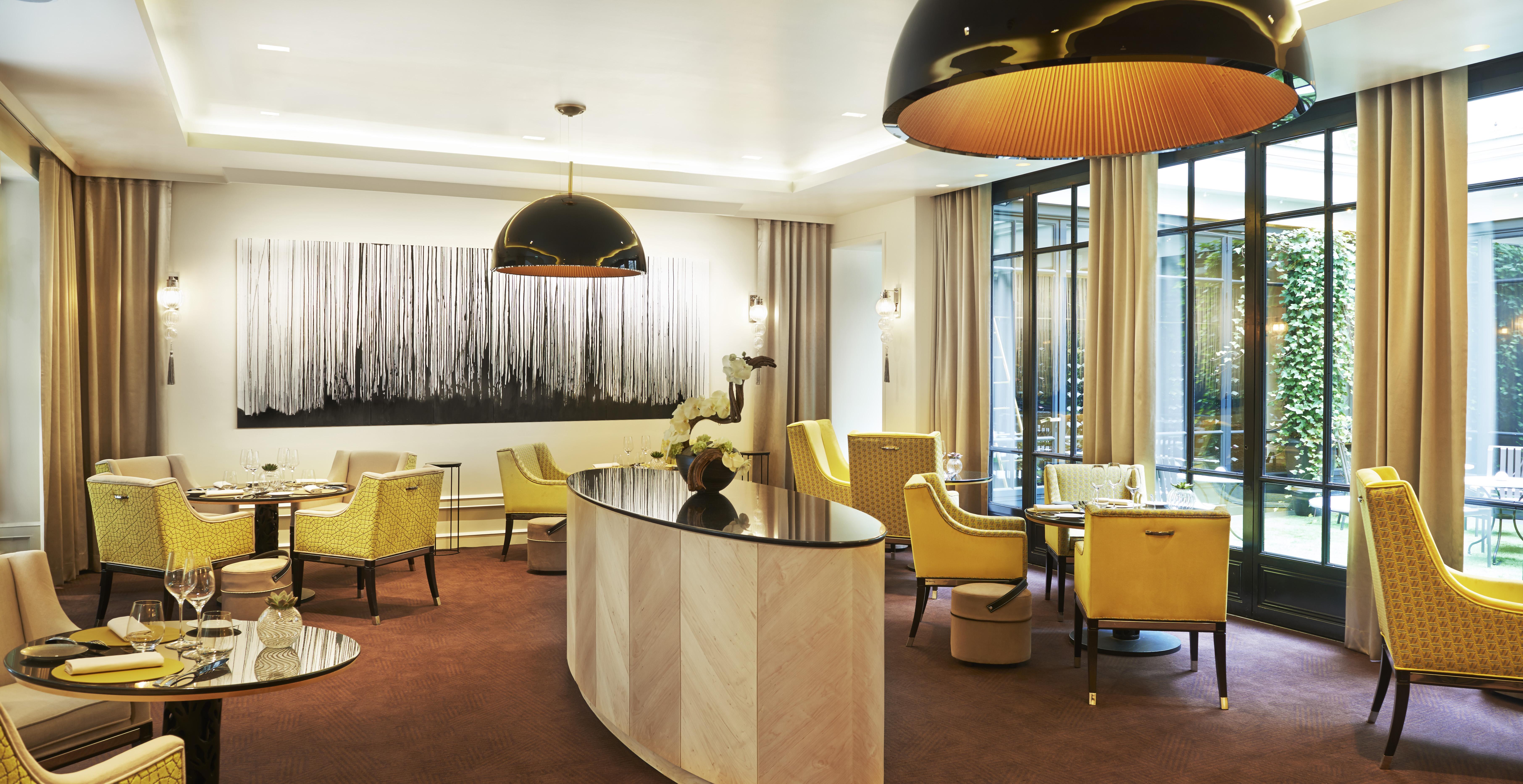 Le Burgundy Paris Hotel Exterior photo