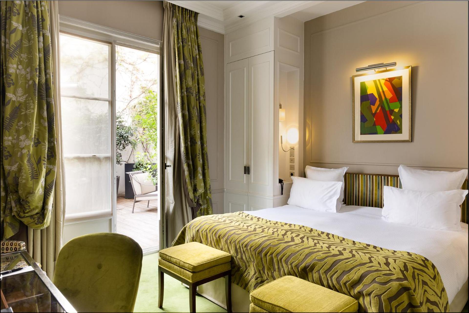 Le Burgundy Paris Hotel Exterior photo