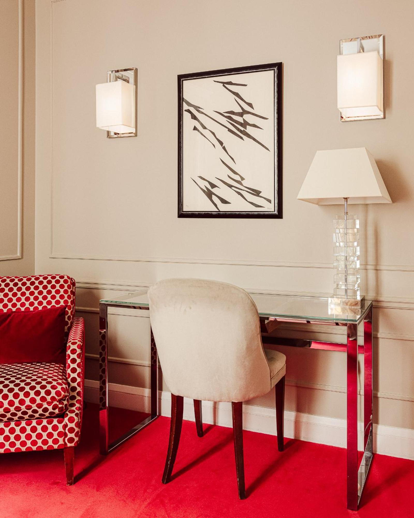 Le Burgundy Paris Hotel Exterior photo