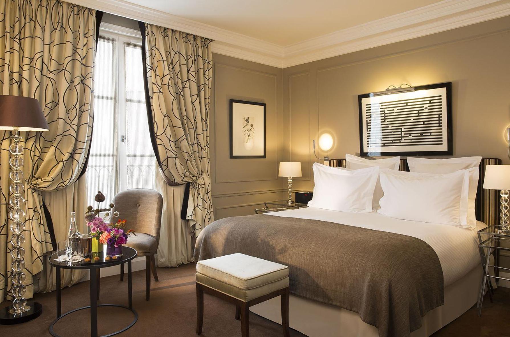 Le Burgundy Paris Hotel Exterior photo