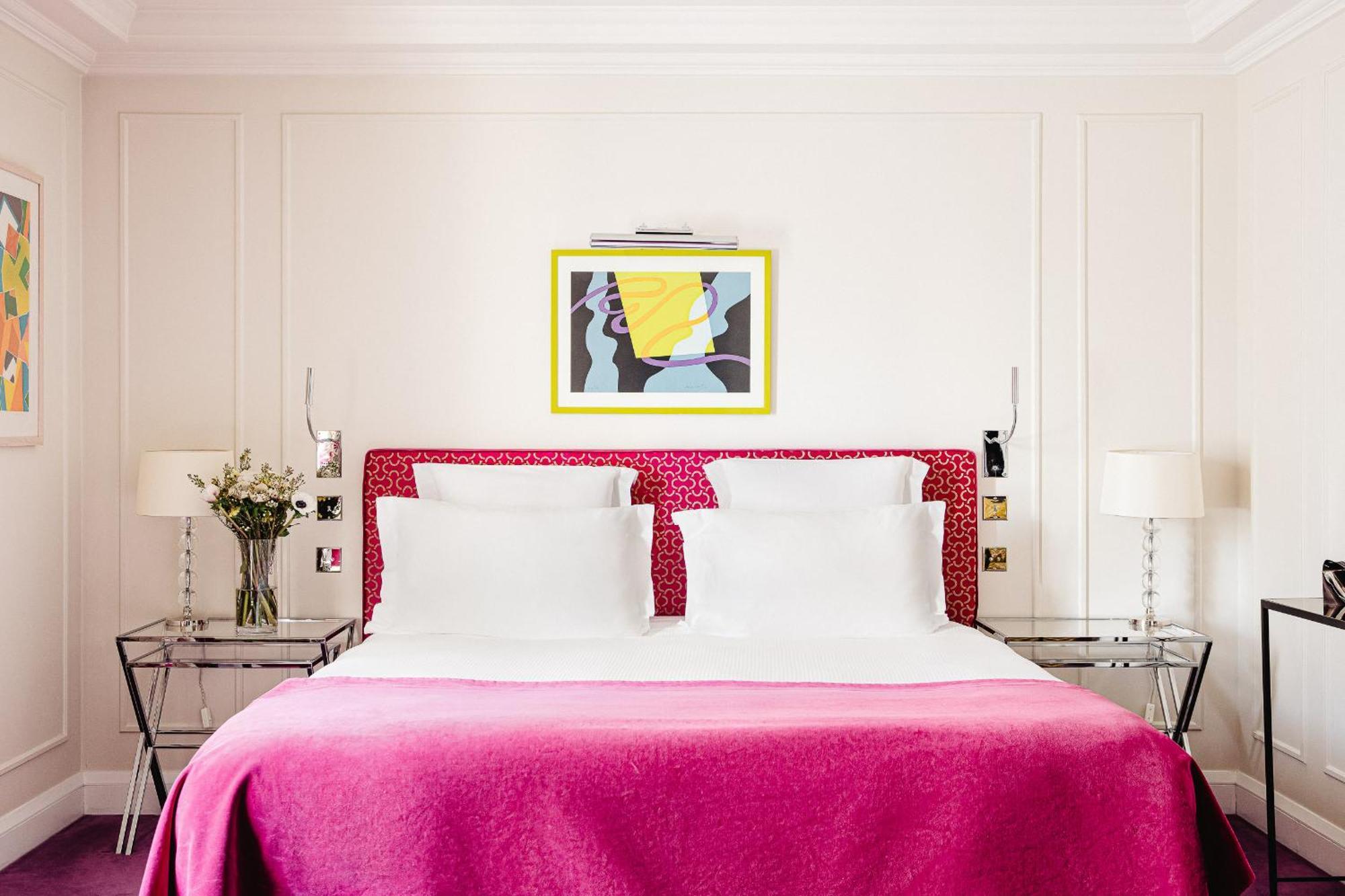 Le Burgundy Paris Hotel Exterior photo