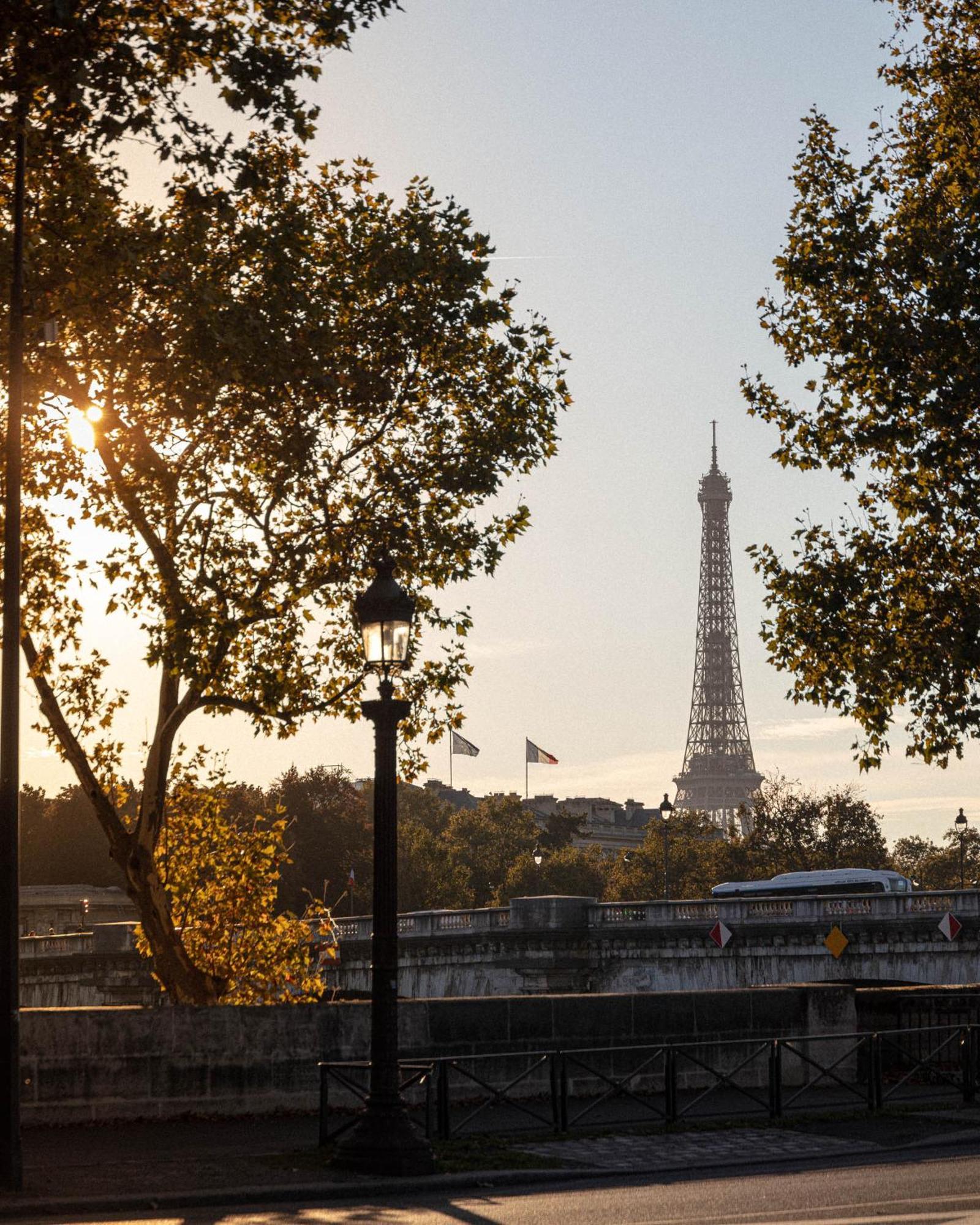 Le Burgundy Paris Hotel Exterior photo