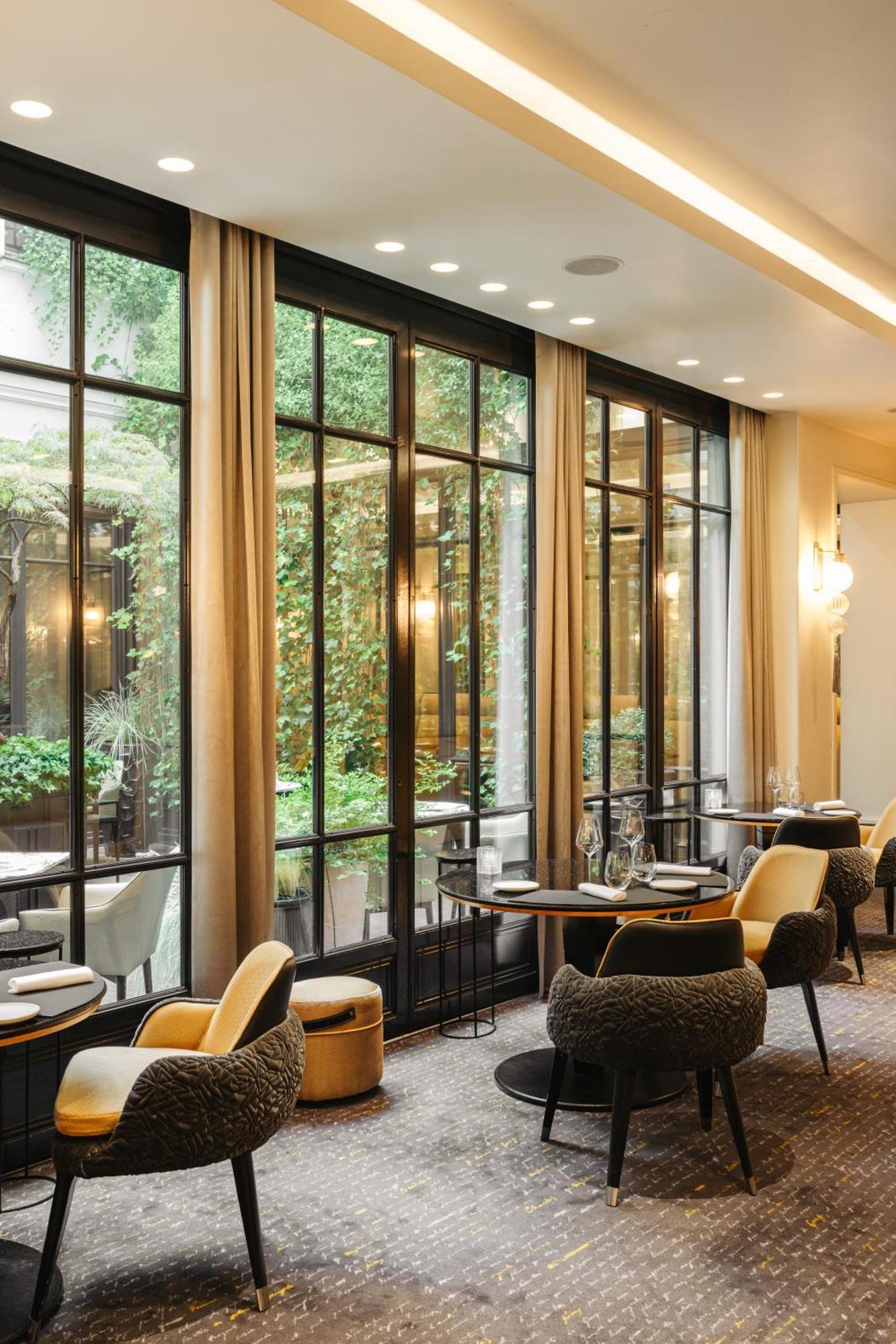 Le Burgundy Paris Hotel Exterior photo
