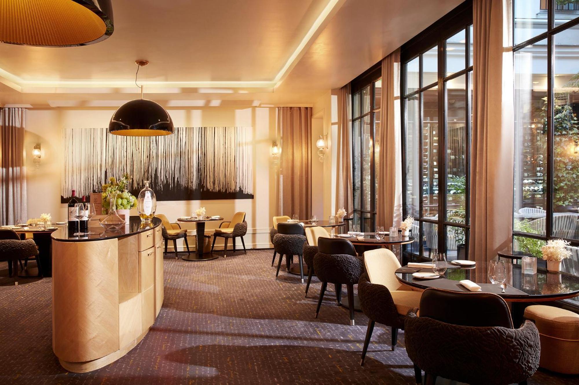 Le Burgundy Paris Hotel Exterior photo